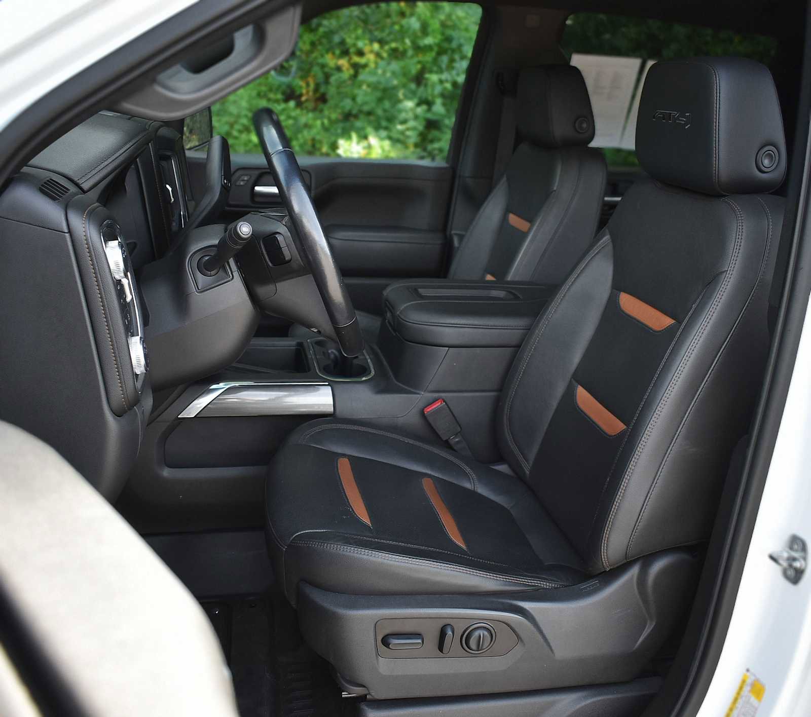 Used 2021 GMC Sierra 1500 AT4 w/ AT4 Premium Package image 10