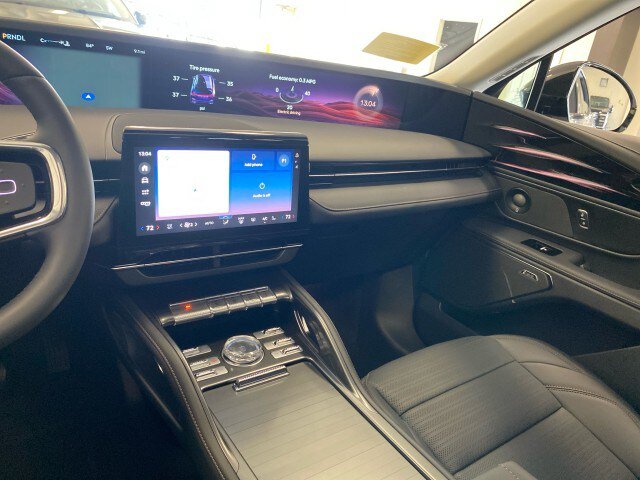 New 2026 Lincoln Nautilus Reserve AWD/4WD image 12