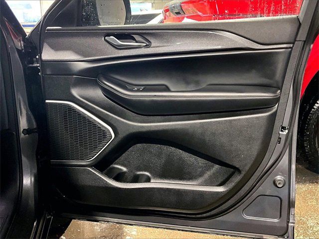 Used 2022 Jeep Grand Cherokee L Laredo w/ Luxury Tech Group I image 19