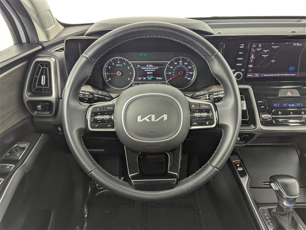Used 2023 Kia Sorento X-Line EX image 17