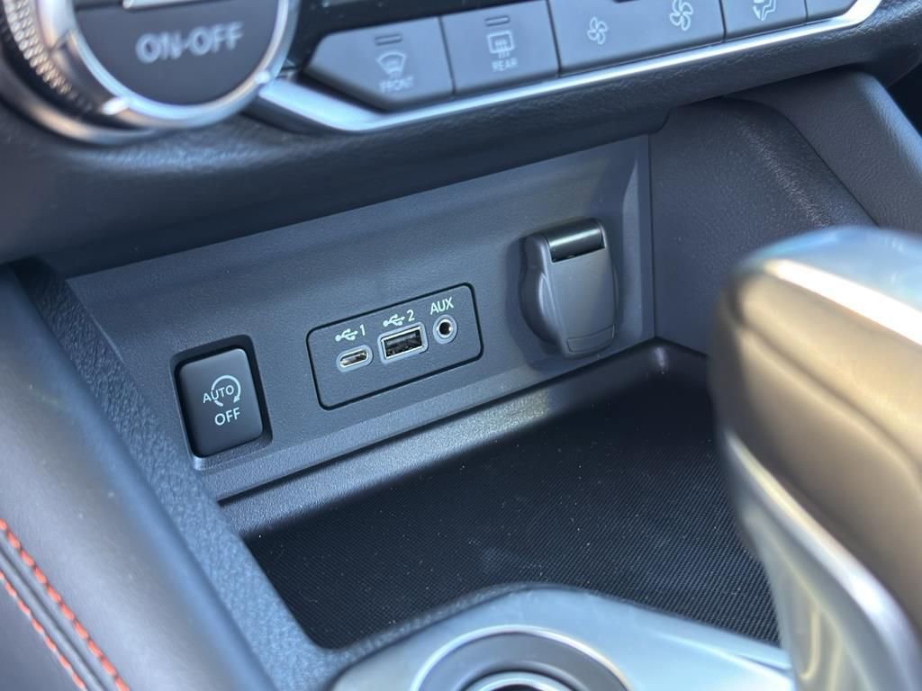 New 2025 Nissan Sentra SR w/ SR Premium Package image 28