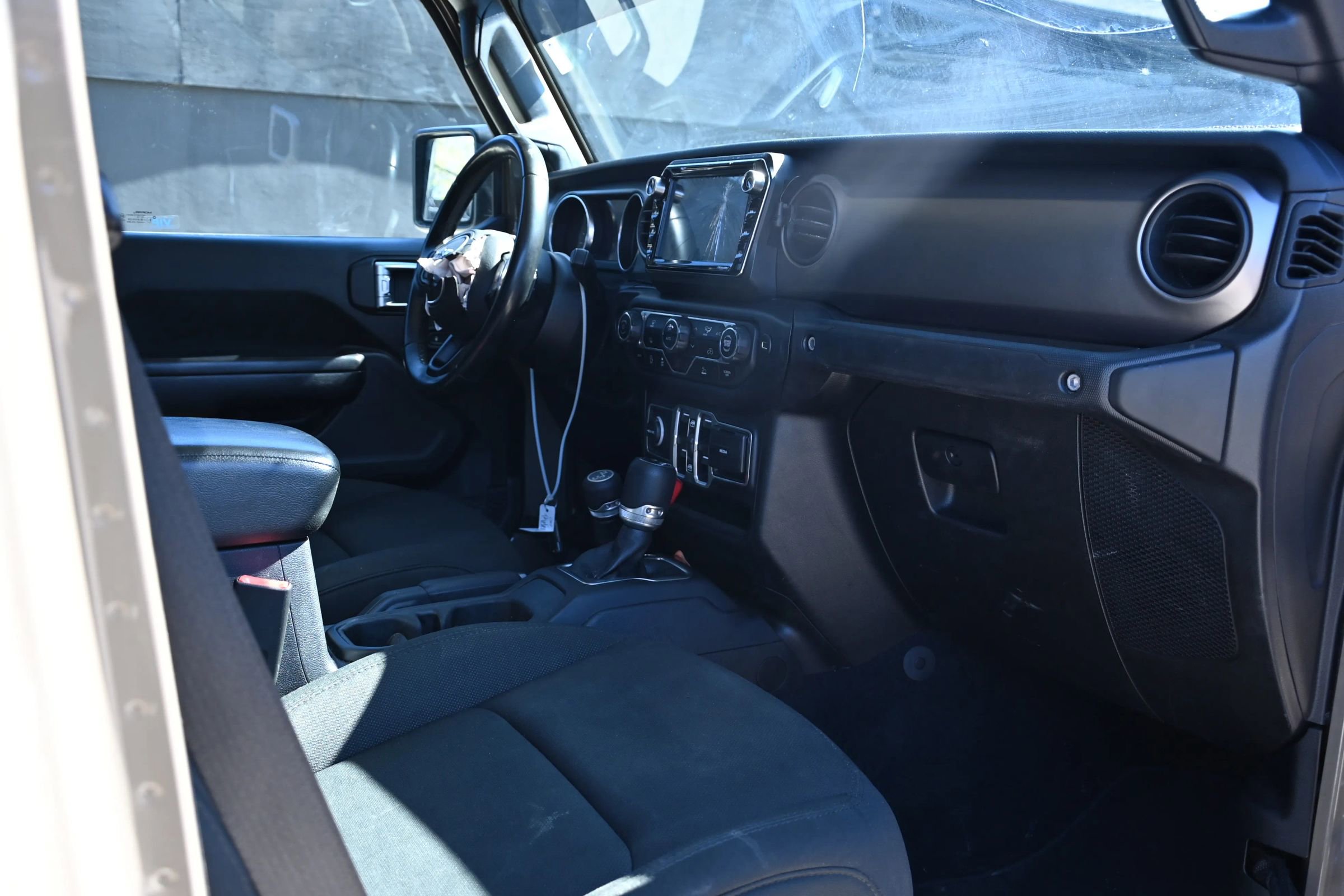 Used 2020 Jeep Gladiator Sport w/ Quick Order Package 24S image 14