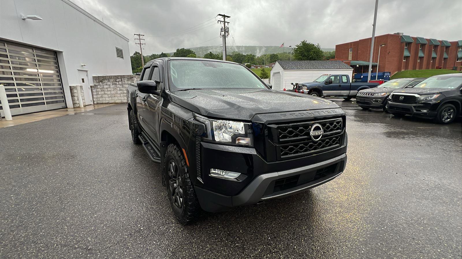 Used 2024 Nissan Frontier SV w/ SV Convenience Package AWD/4WD image 2