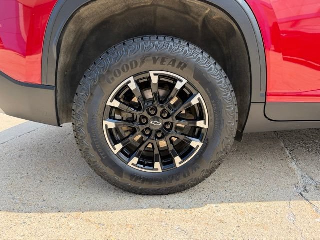 Used 2025 Chevrolet Traverse Z71 w/ Driver Confidence Package AWD/4WD image 10