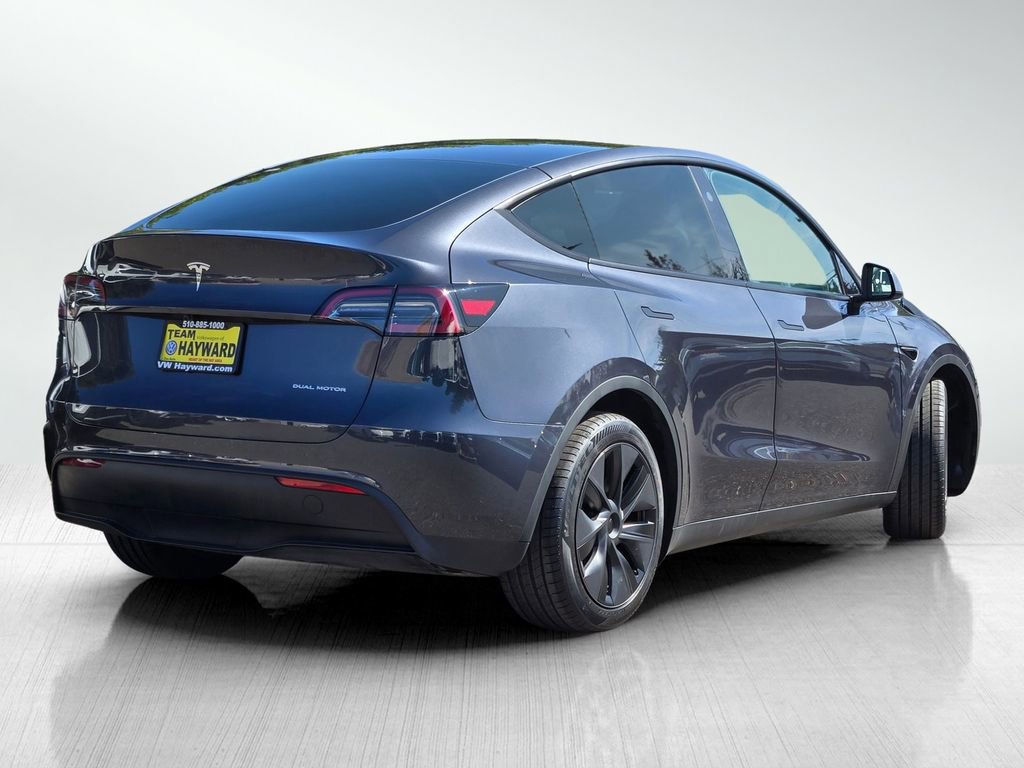 Used 2025 Tesla Model Y Long Range image 4