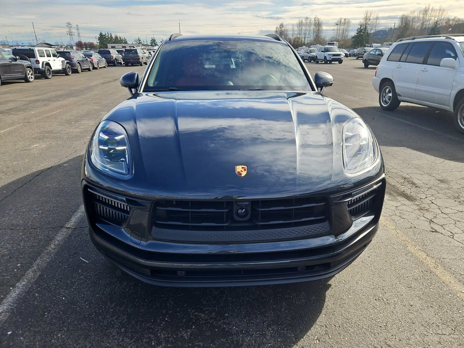 Used 2024 Porsche Macan S image 2