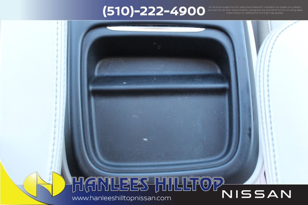 Used 2018 Chrysler Pacifica Touring-L image 21