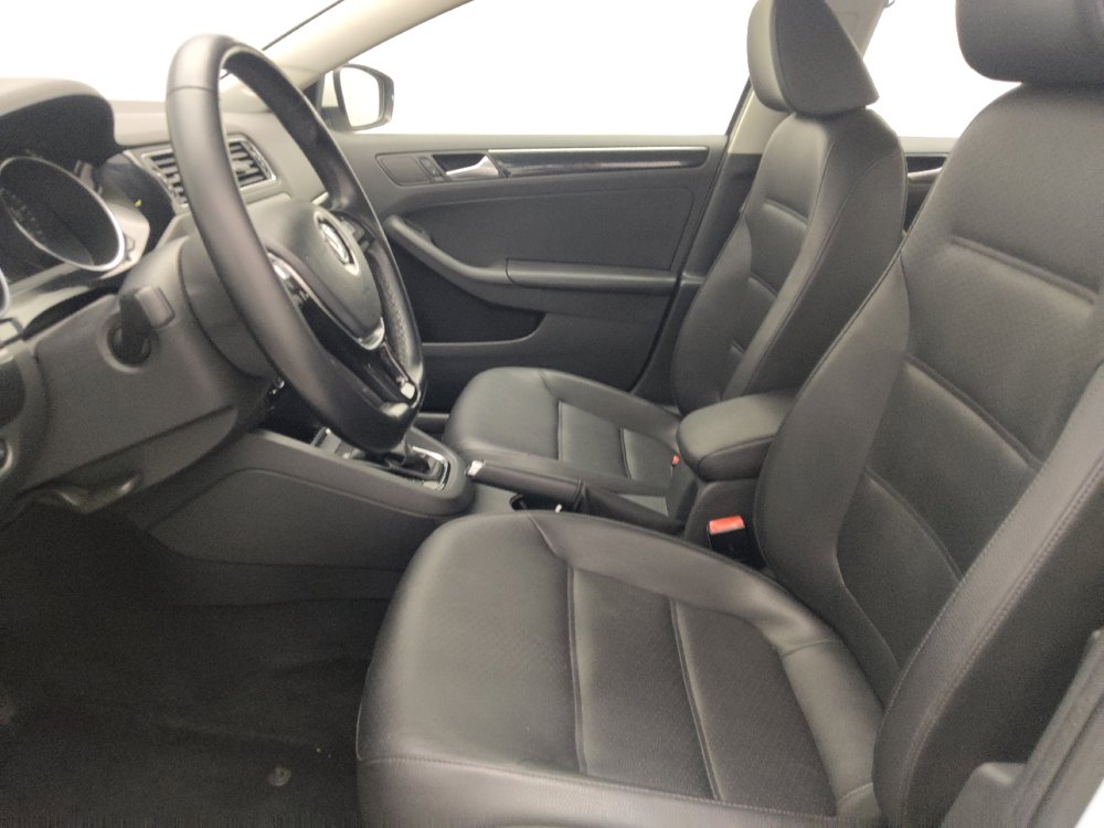 Used 2017 Volkswagen Jetta SEL FWD image 17