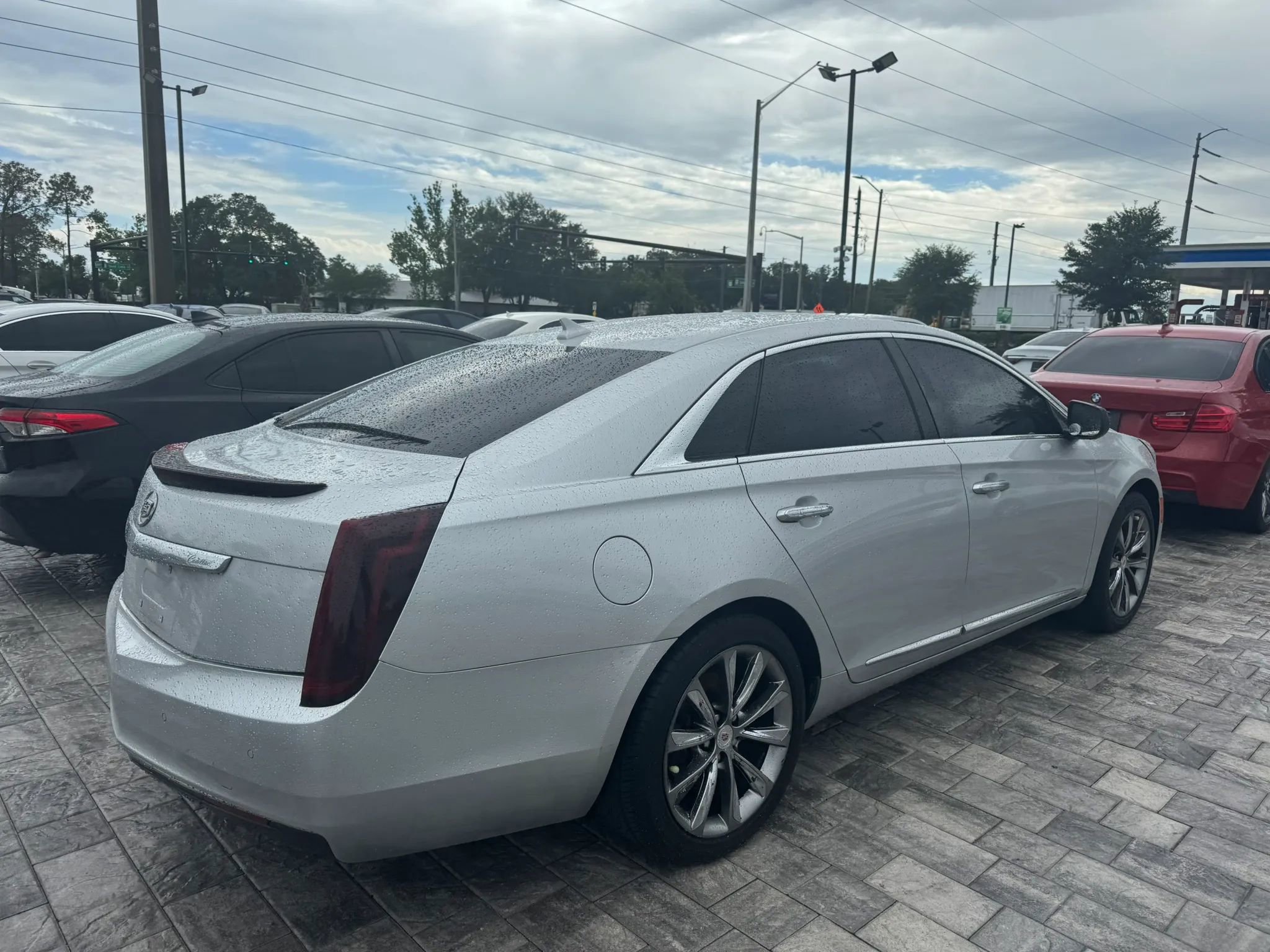 Used 2013 Cadillac XTS FWD image 4