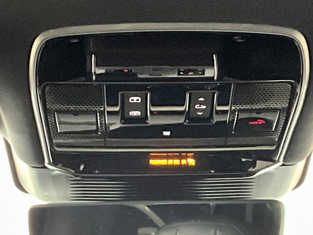 Certified 2023 Land Rover Range Rover SE image 16