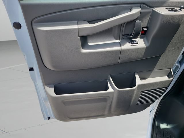 New 2026 Chevrolet Express 3500 LS RWD image 18