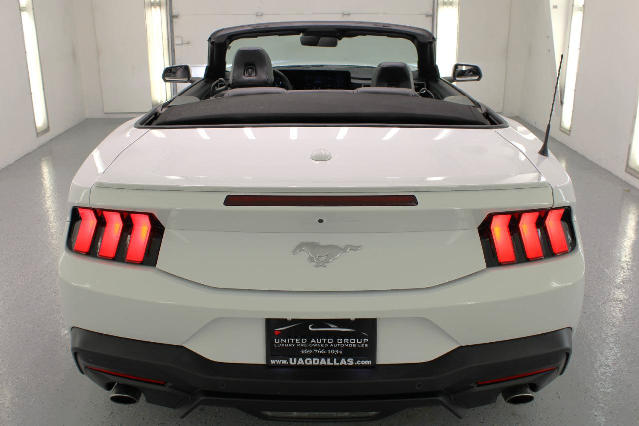 Used 2025 Ford Mustang Premium RWD image 8