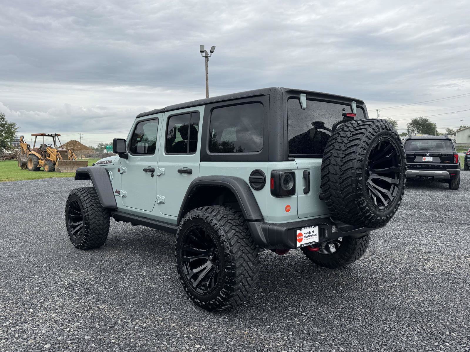 Used 2023 Jeep Wrangler Unlimited Rubicon w/ Cold Weather Group AWD/4WD image 26