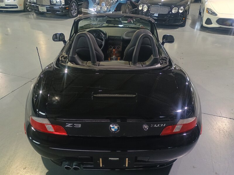 Used 2001 BMW Z3 3.0i RWD image 5