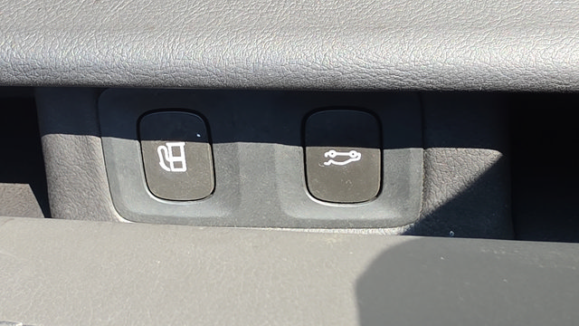 Used 2016 Cadillac ELR FWD image 29