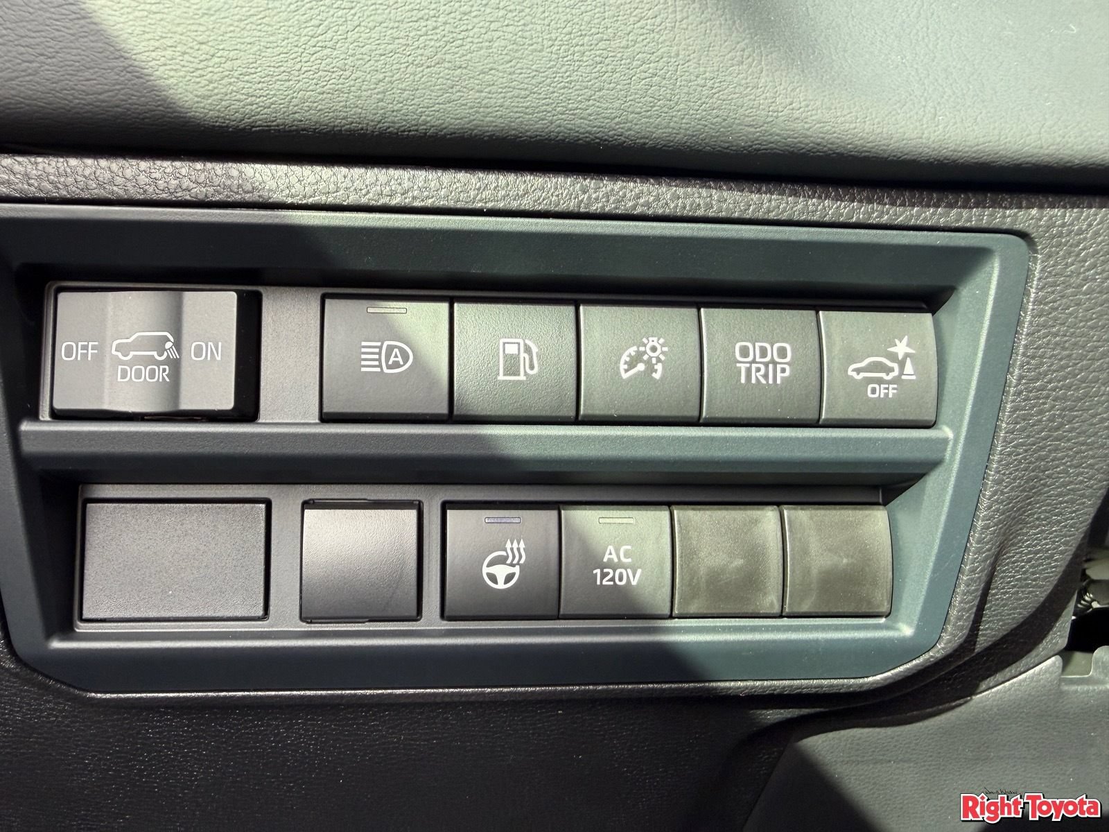 New 2026 Toyota Sequoia Platinum AWD/4WD image 16
