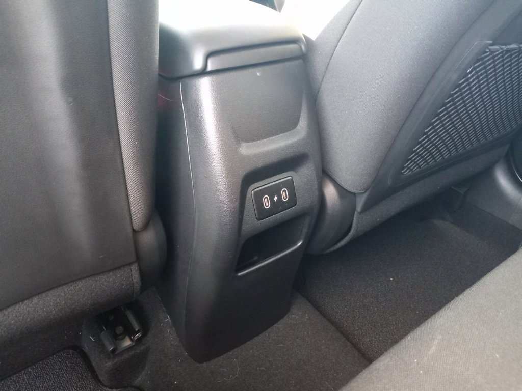 Certified 2024 Hyundai Venue SEL image 31