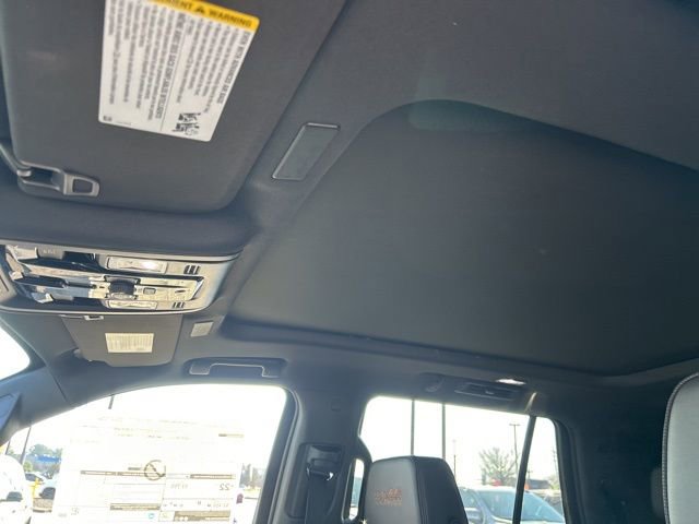 New 2026 Chevrolet Tahoe High Country AWD/4WD image 17