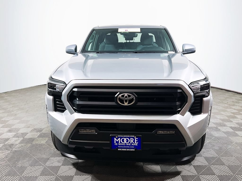 Certified 2025 Toyota Tacoma SR5 AWD/4WD image 2