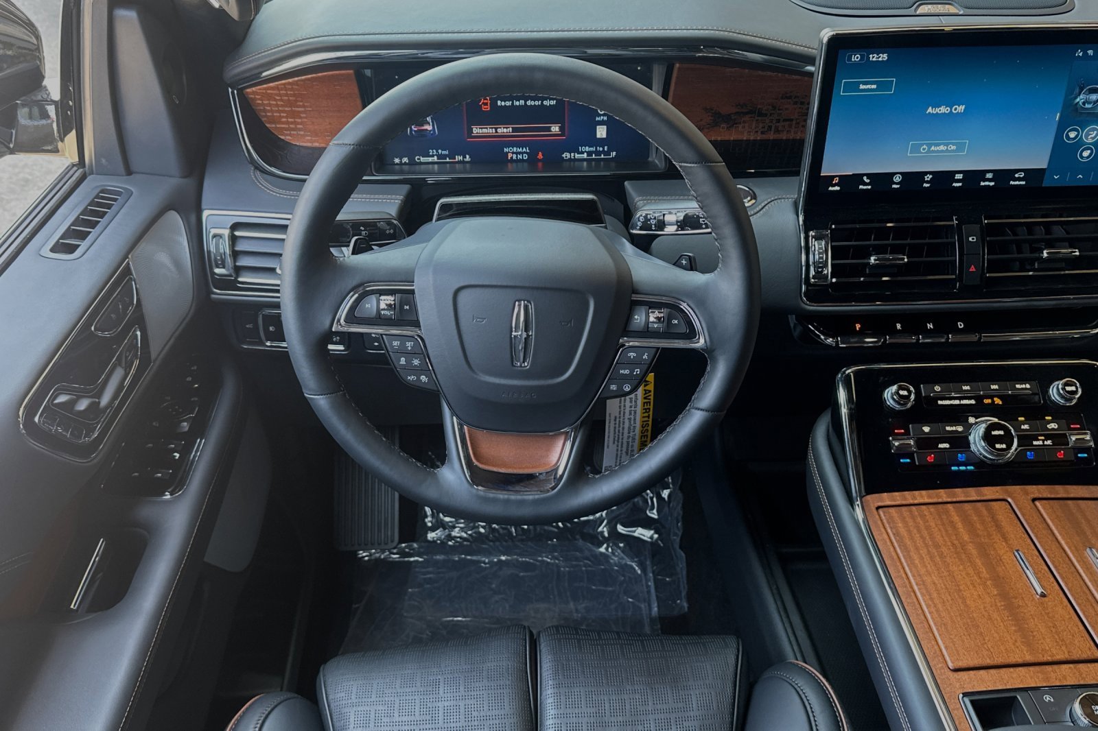 New 2024 Lincoln Navigator Black Label image 10