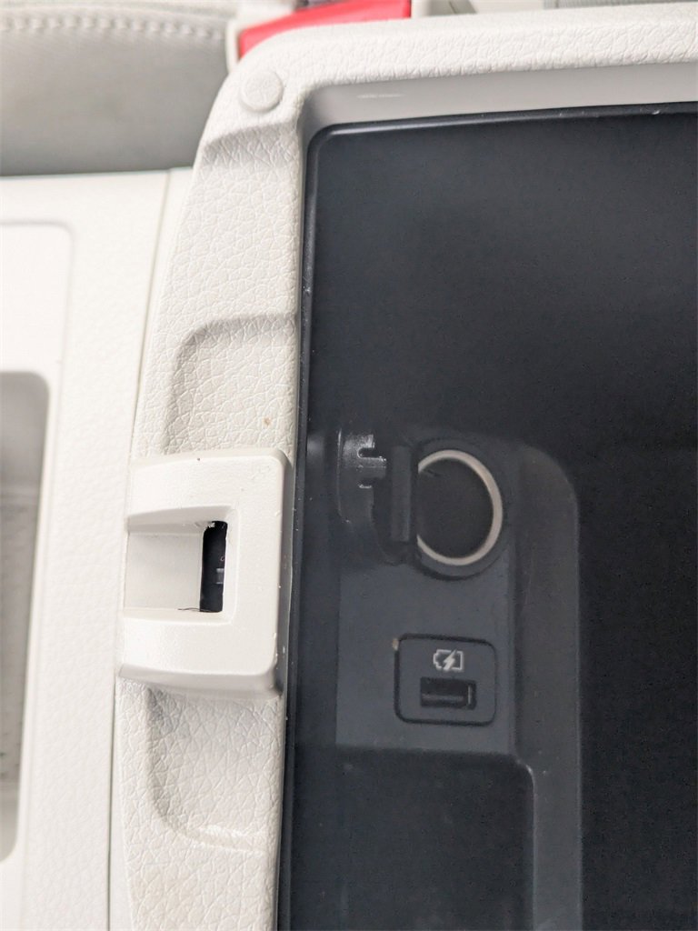 Used 2020 Nissan Rogue Sport SV image 21