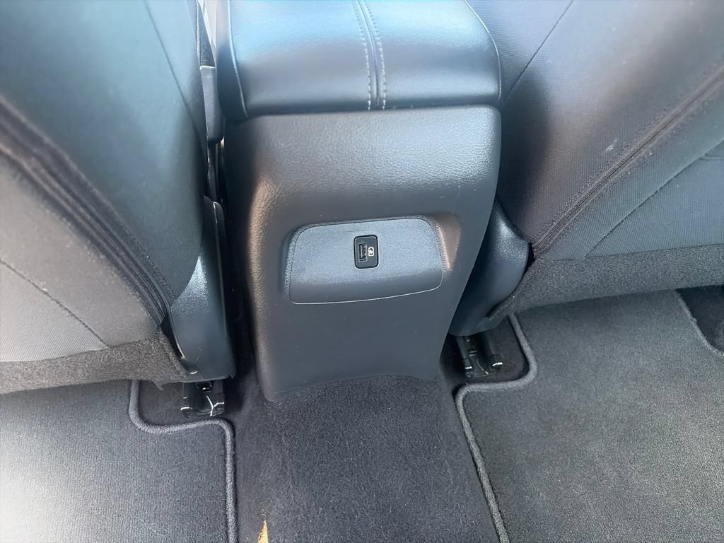 Used 2024 Nissan Sentra SV FWD image 32