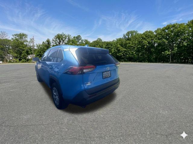 Used 2021 Toyota RAV4 LE FWD image 8