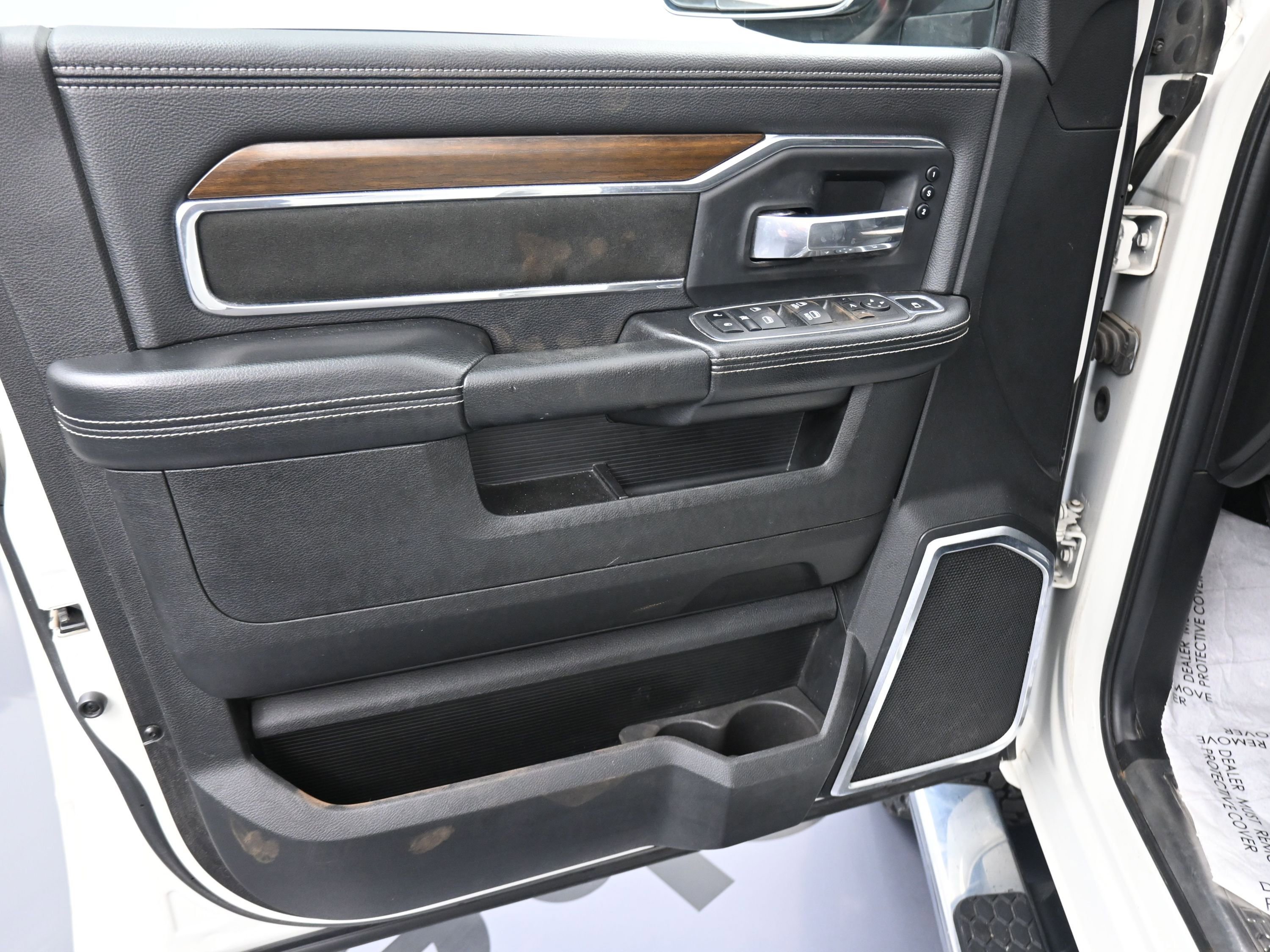 Used 2022 RAM 2500 Laramie image 12