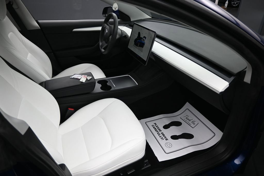 Used 2023 Tesla Model 3 Standard Range RWD image 33
