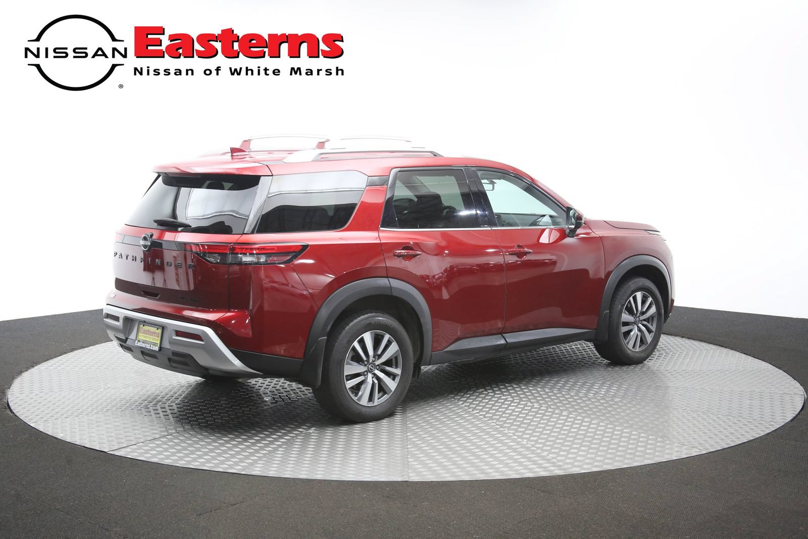 Used 2023 Nissan Pathfinder SL w/ Lighting Package (N92) AWD/4WD image 37