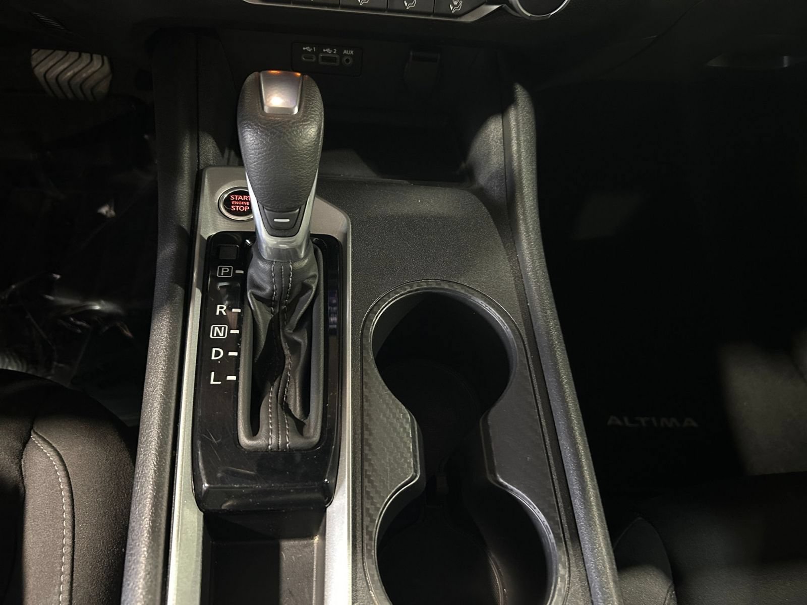 Used 2025 Nissan Altima 2.5 SV FWD image 36