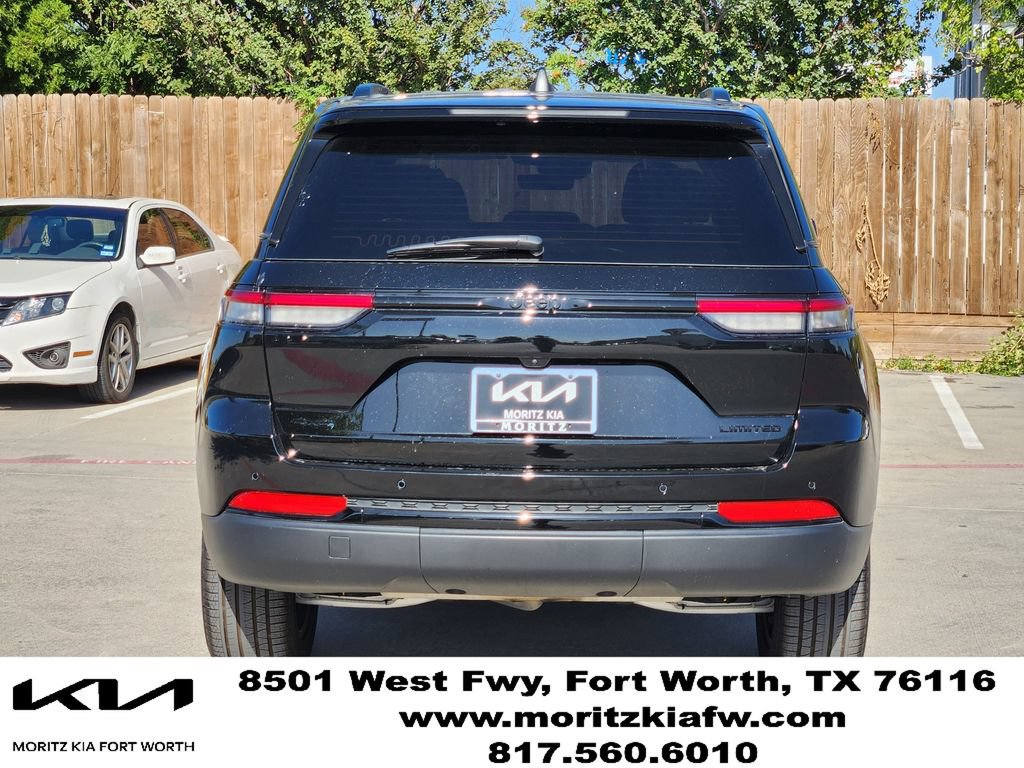 Used 2025 Jeep Grand Cherokee Limited w/ Black Appearance Package AWD/4WD image 5