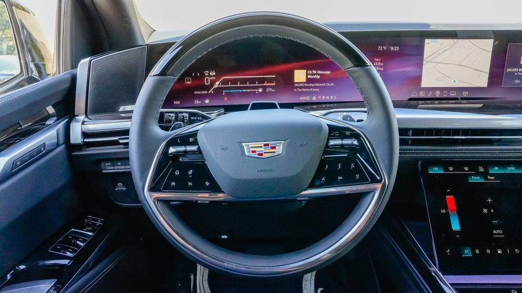 New 2026 Cadillac Escalade Luxury AWD/4WD image 18