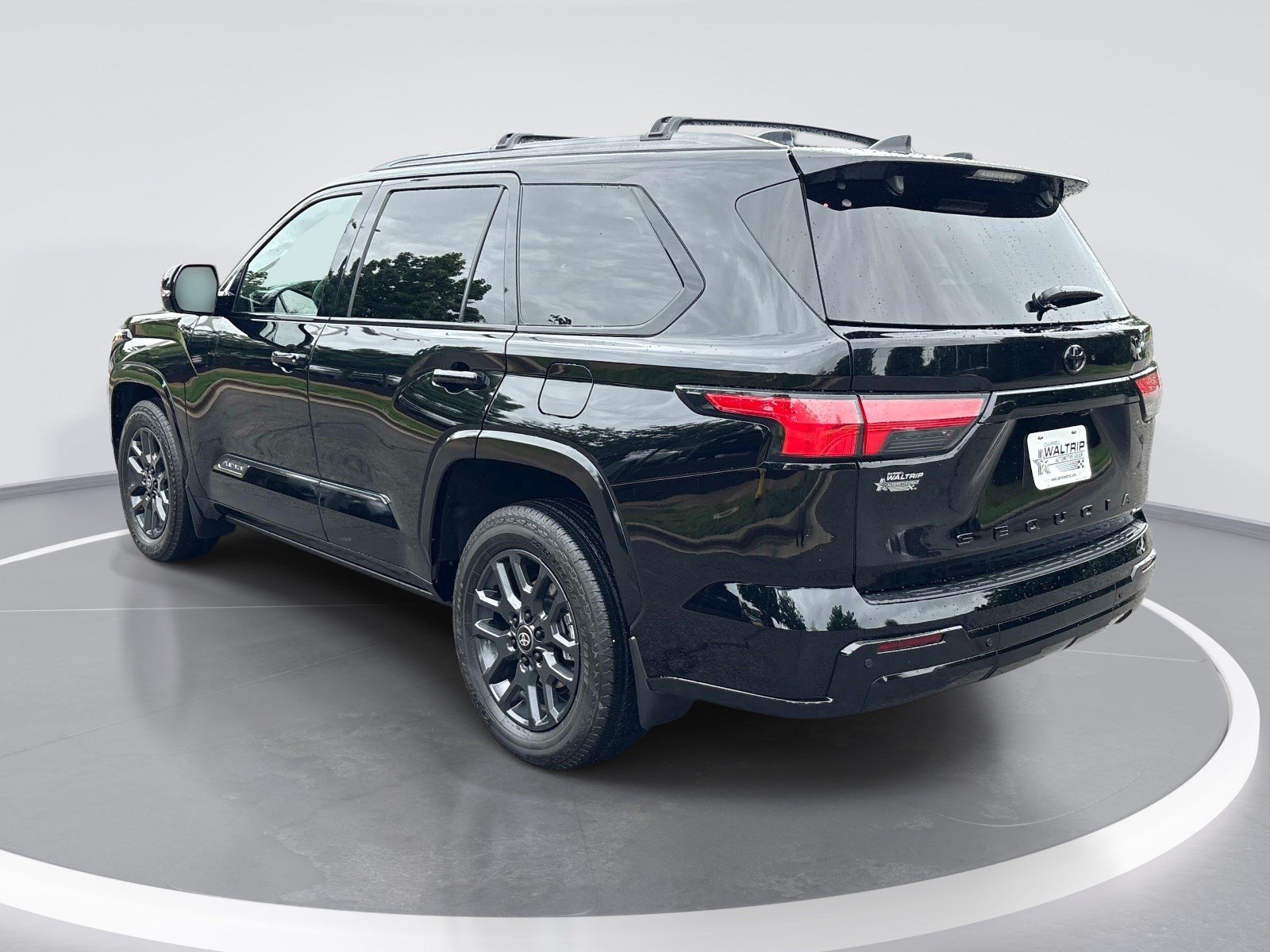 Used 2026 Toyota Sequoia Platinum w/ Tow Technology Package AWD/4WD image 6