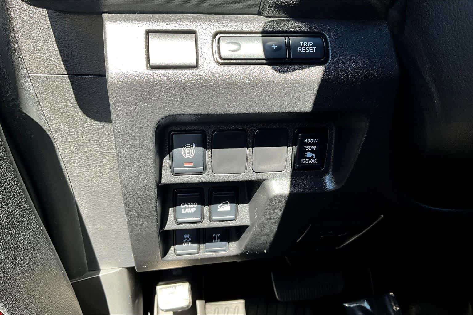 Used 2024 Nissan Frontier PRO-4X w/ Pro Premium Package image 35