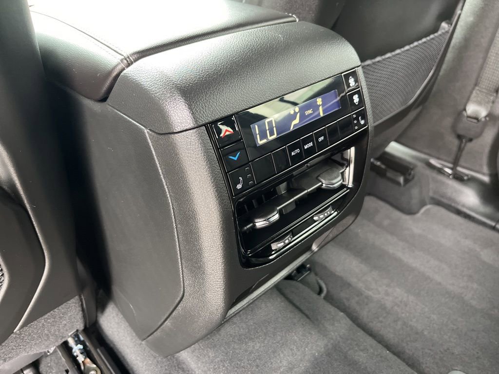 New 2025 Jeep Grand Cherokee L Limited image 19