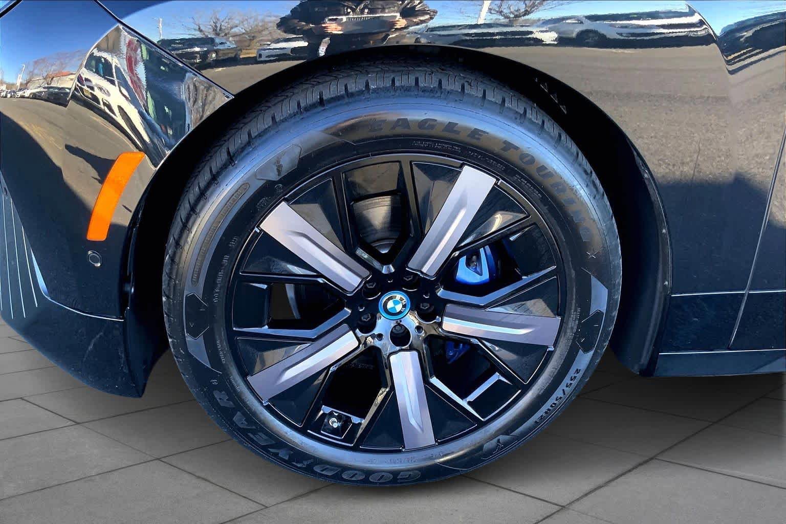 Used 2025 BMW iX M60 AWD/4WD image 10