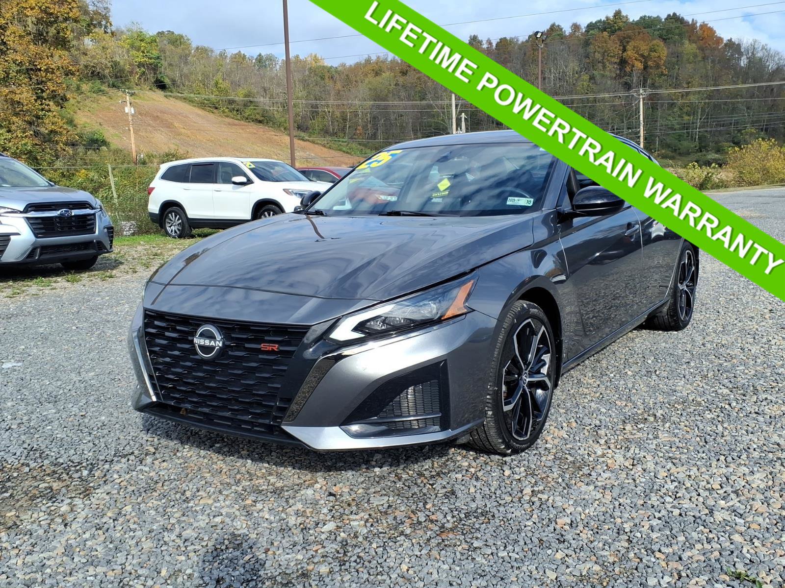 Used 2025 Nissan Altima 2.5 SR w/ SR Premium Package AWD/4WD image 1