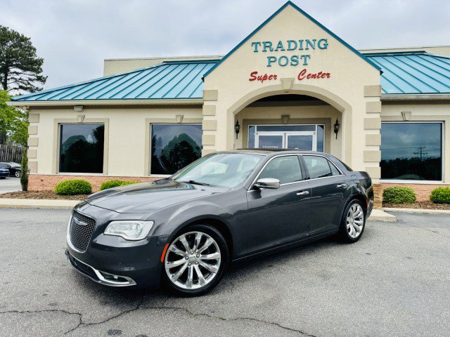 Used 2018 Chrysler 300 Limited w/ Safetytec Plus Group image 3