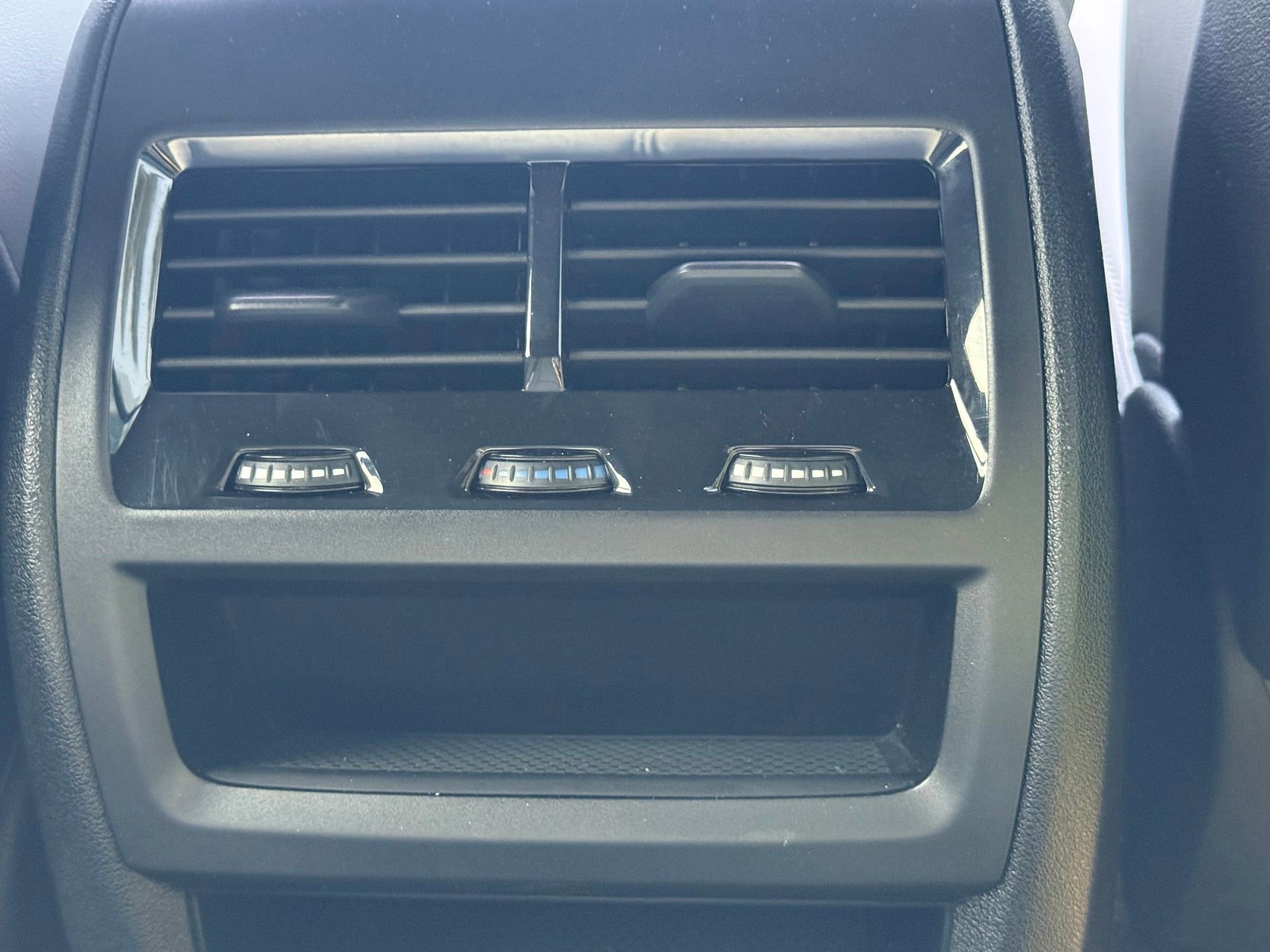 Used 2024 BMW X5 sDrive40i w/ Premium Package RWD image 32