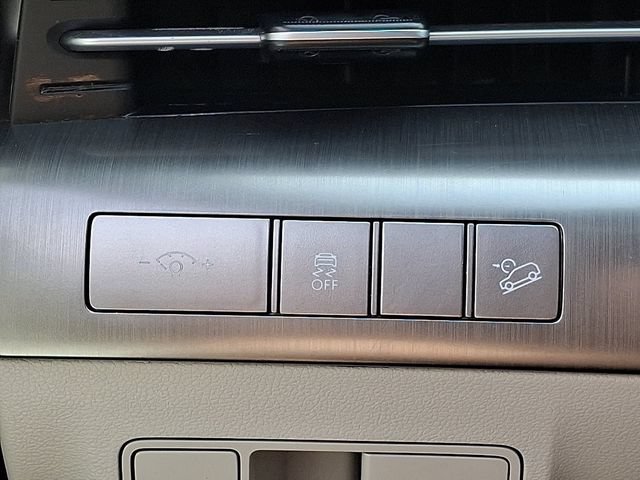Used 2024 Hyundai Kona SEL FWD image 28