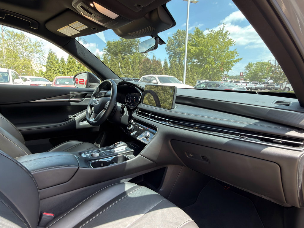 Used 2025 INFINITI QX60 Luxe w/ Black Edition FWD image 13