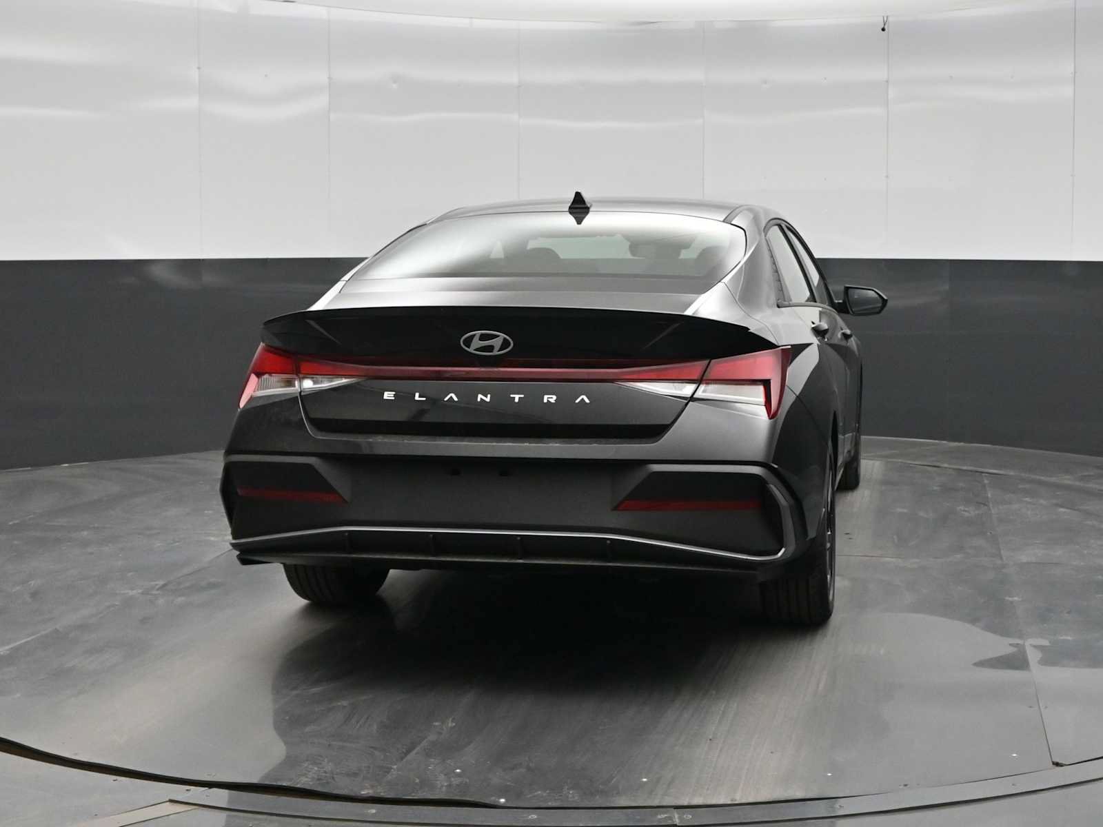 New 2026 Hyundai Elantra Sport FWD image 6