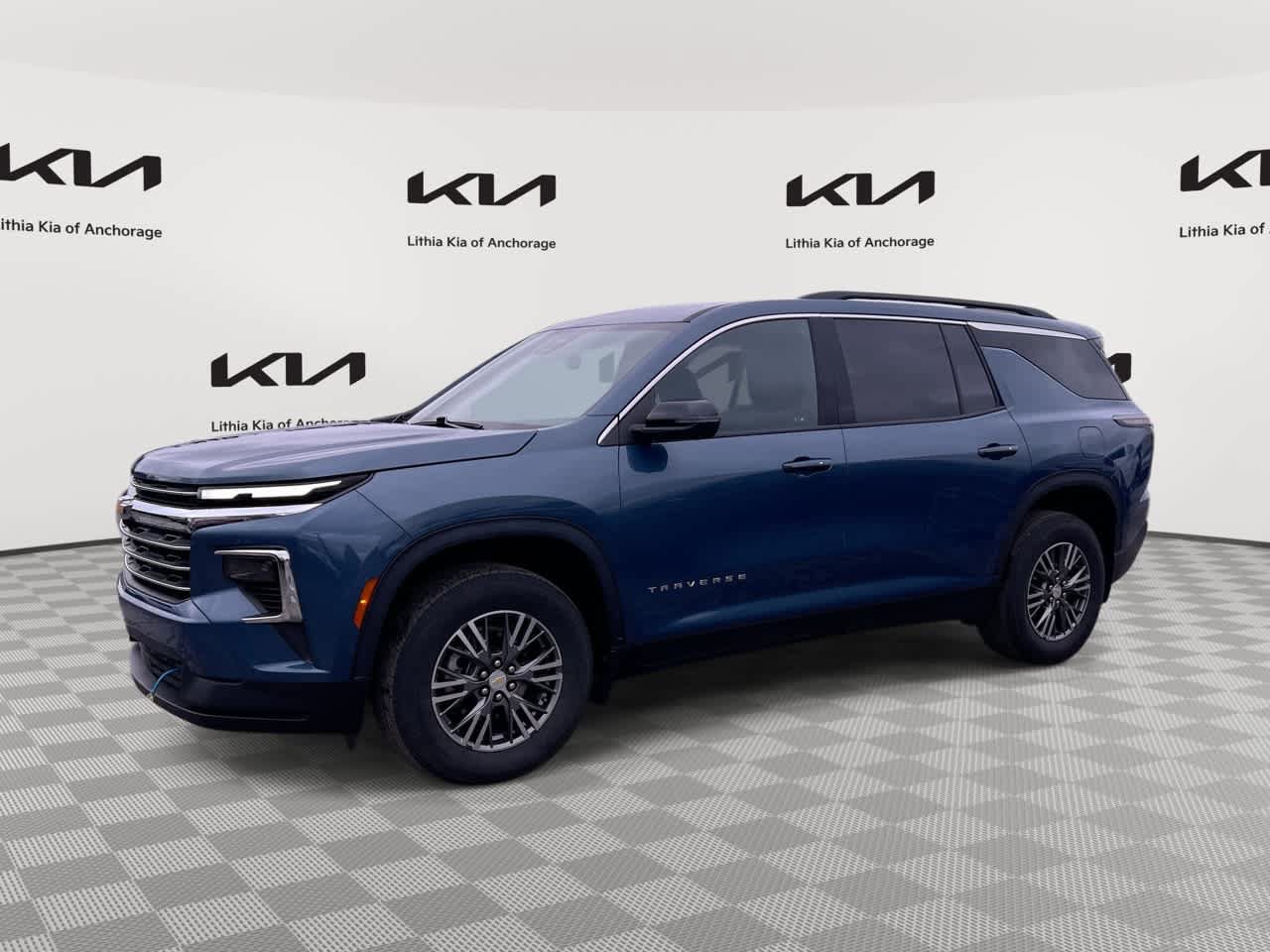 Used 2024 Chevrolet Traverse LT w/ LPO, Floor Liner Package AWD/4WD image 1