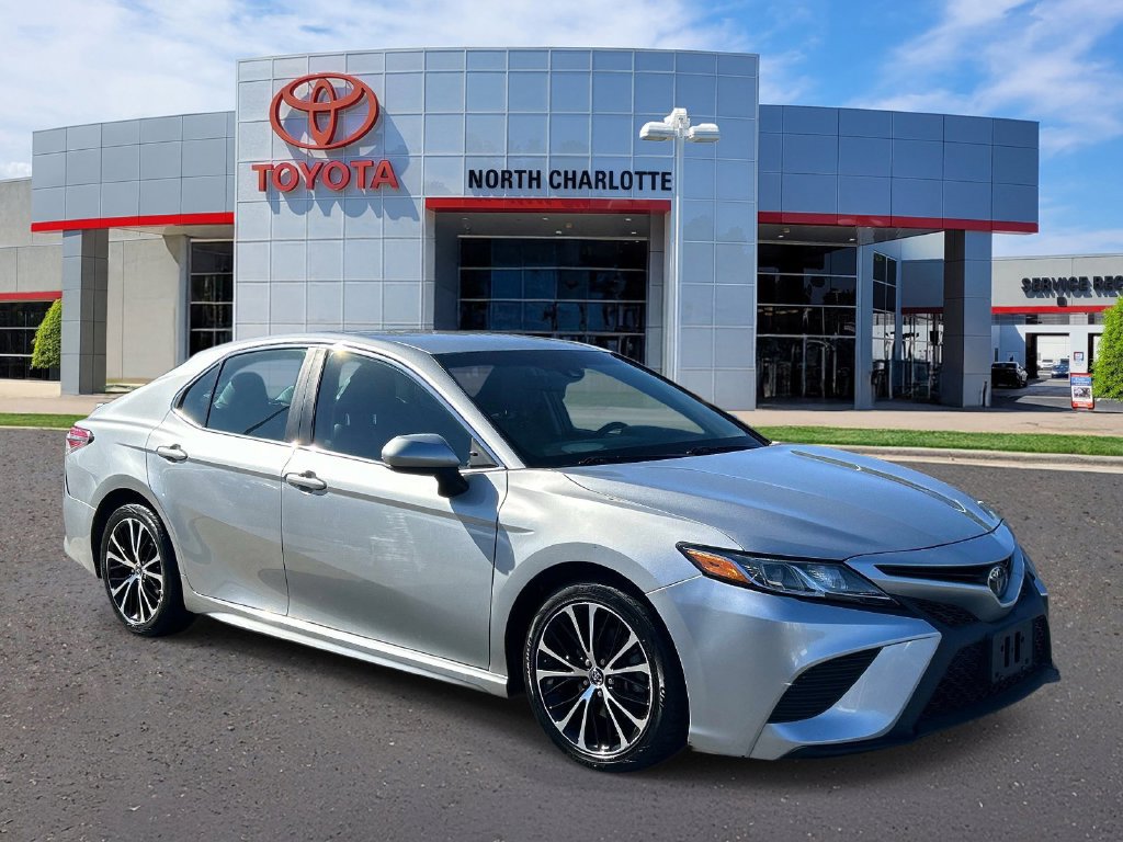 Used 2018 Toyota Camry SE FWD 360° Tour