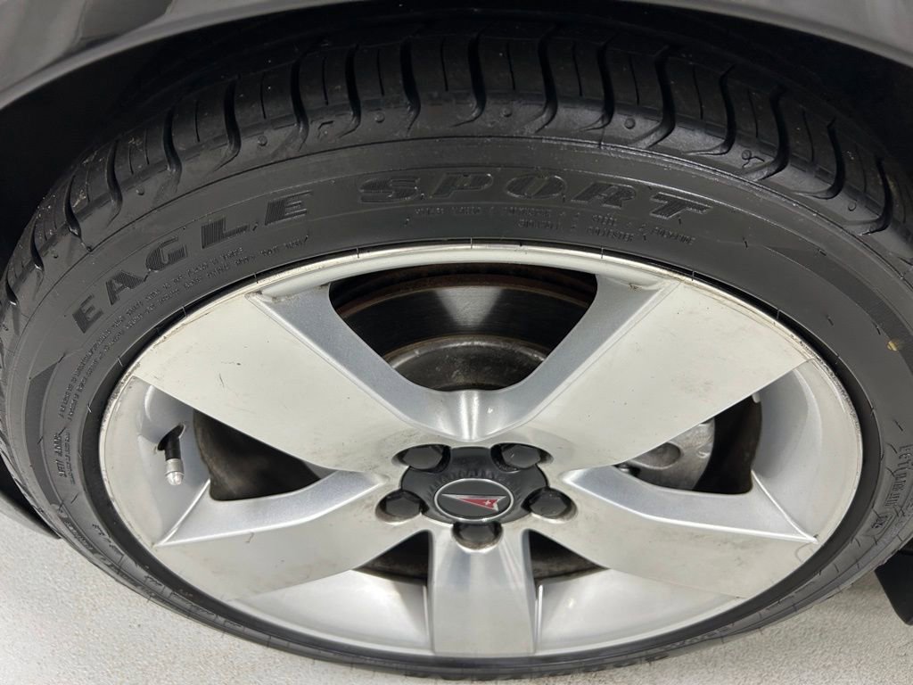 Used 2009 Pontiac G8 GT w/ Premium Package image 9