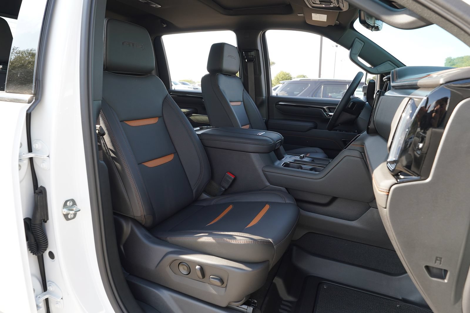 New 2026 GMC Sierra 2500 AT4 w/ AT4 Premium Plus Package AWD/4WD image 25