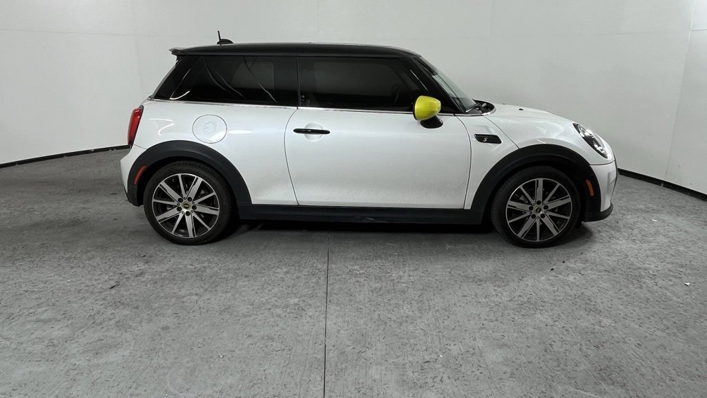 Used 2023 MINI Cooper SE image 2