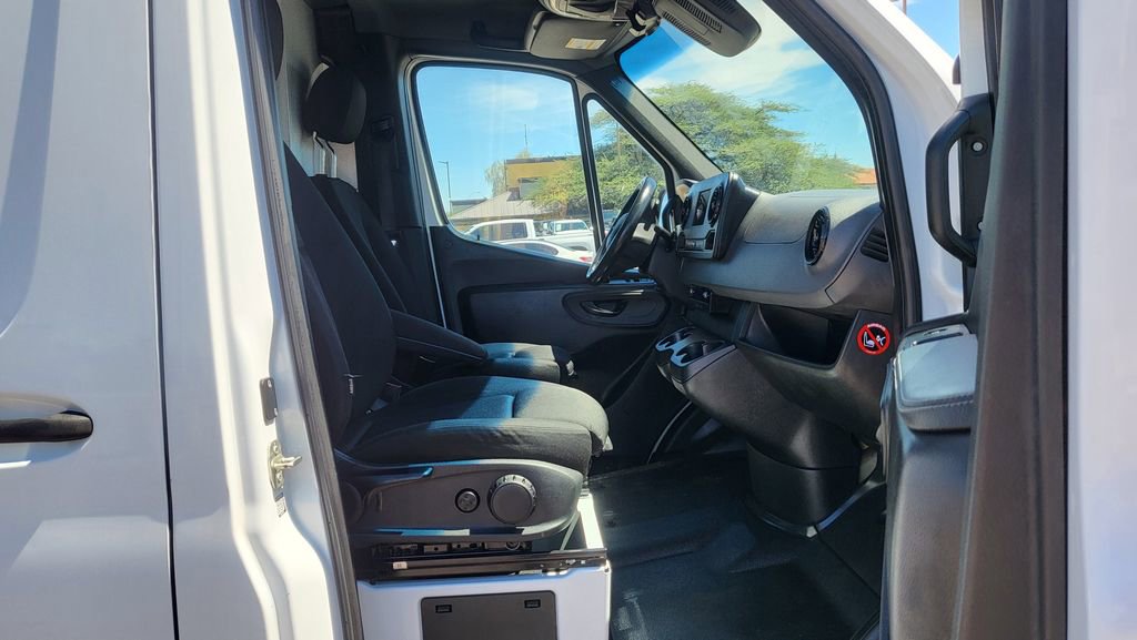 Used 2021 Mercedes-Benz Sprinter 1500 image 17
