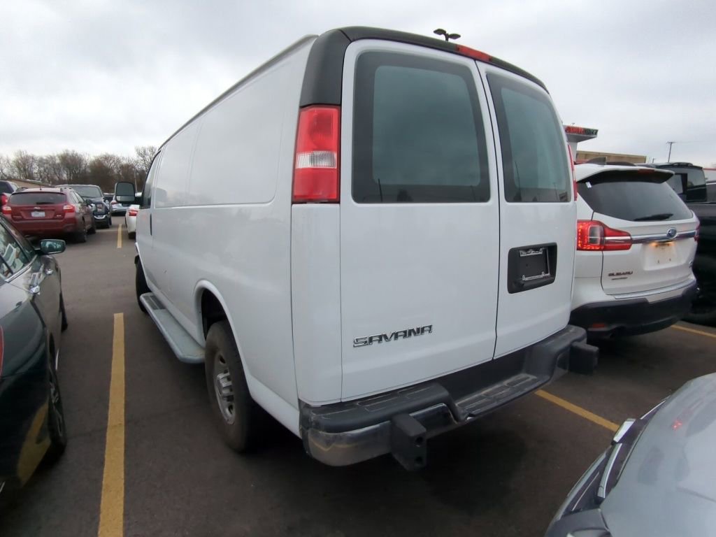 Used 2022 GMC Savana 2500 w/ Driver Convenience Package image 4